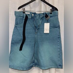 Zara Men's Relaxed Fit Light Blue Jeans